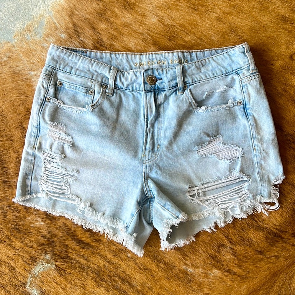 American eagle, Tom girl denim midi distressed shorts